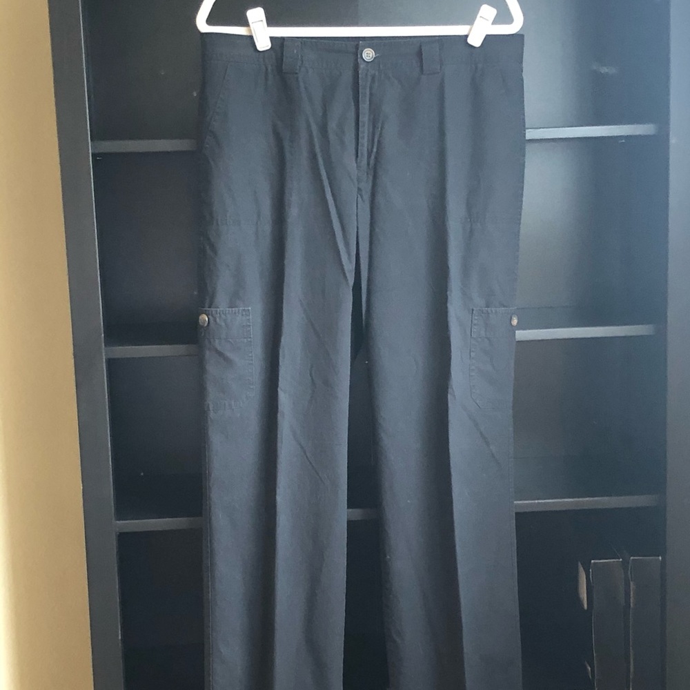Women’s Dockers summer weight black pant - Picture 2 of 4
